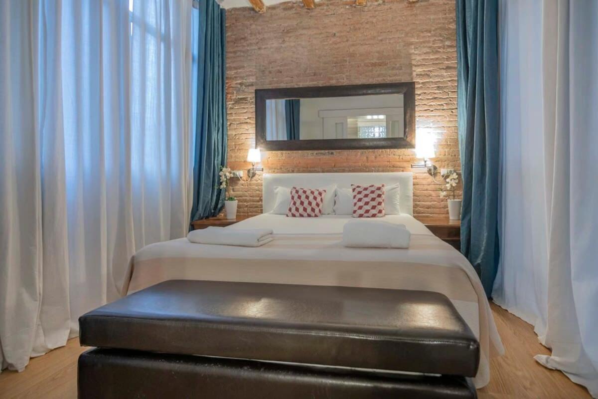 Exclusive 2 Bedroom Apartment In The City Center 바르셀로나 외부 사진