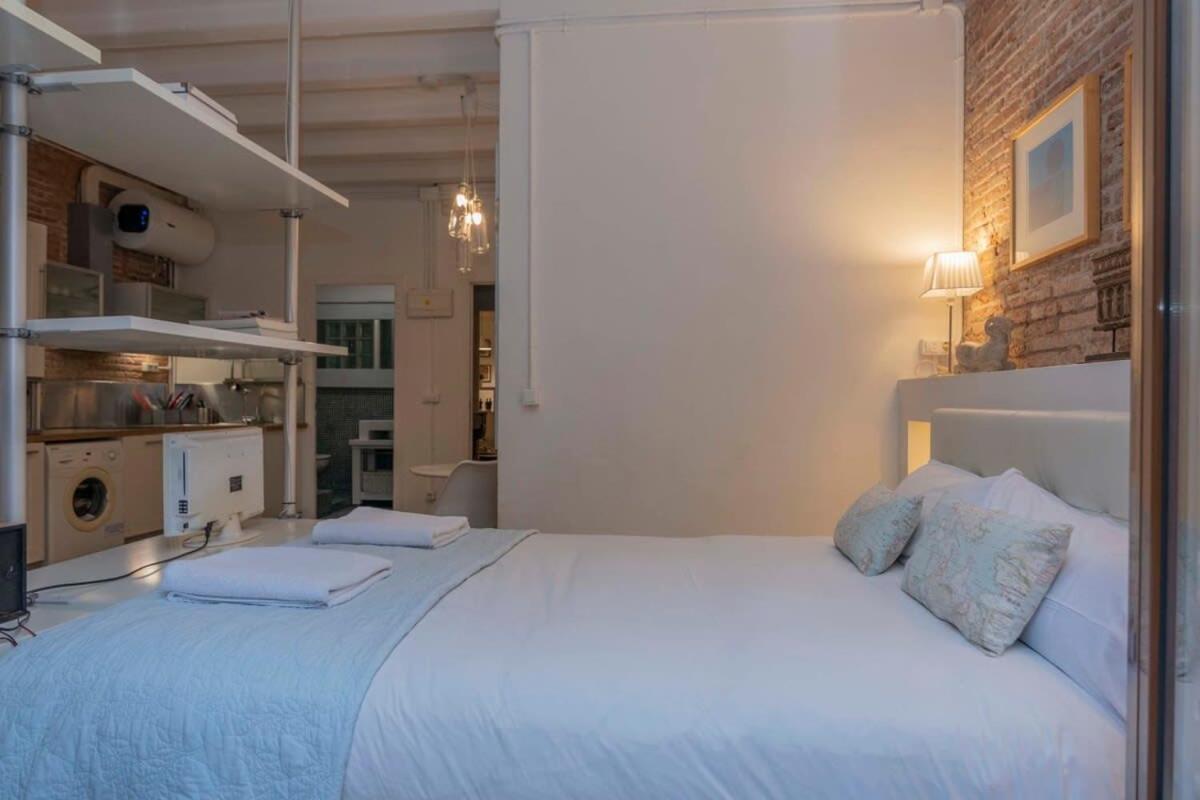 Exclusive 2 Bedroom Apartment In The City Center 바르셀로나 외부 사진