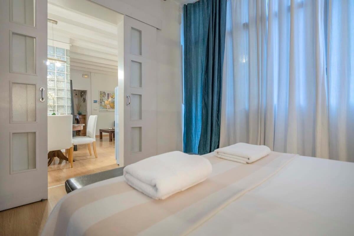 Exclusive 2 Bedroom Apartment In The City Center 바르셀로나 외부 사진